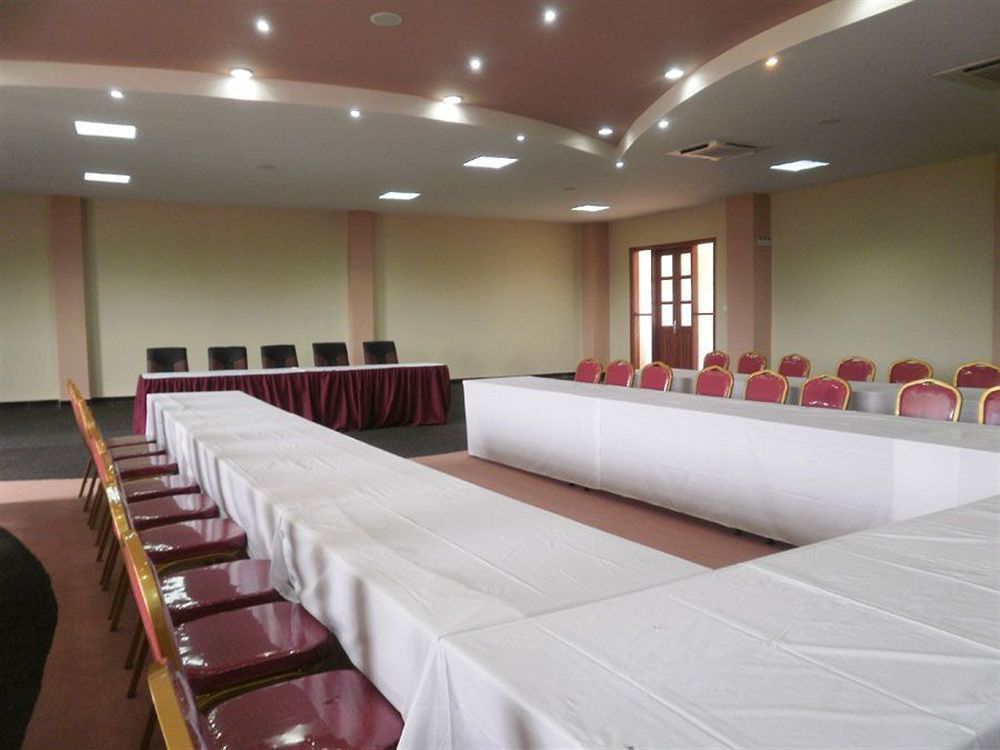Silver Springs Hotel Kampala Luaran gambar