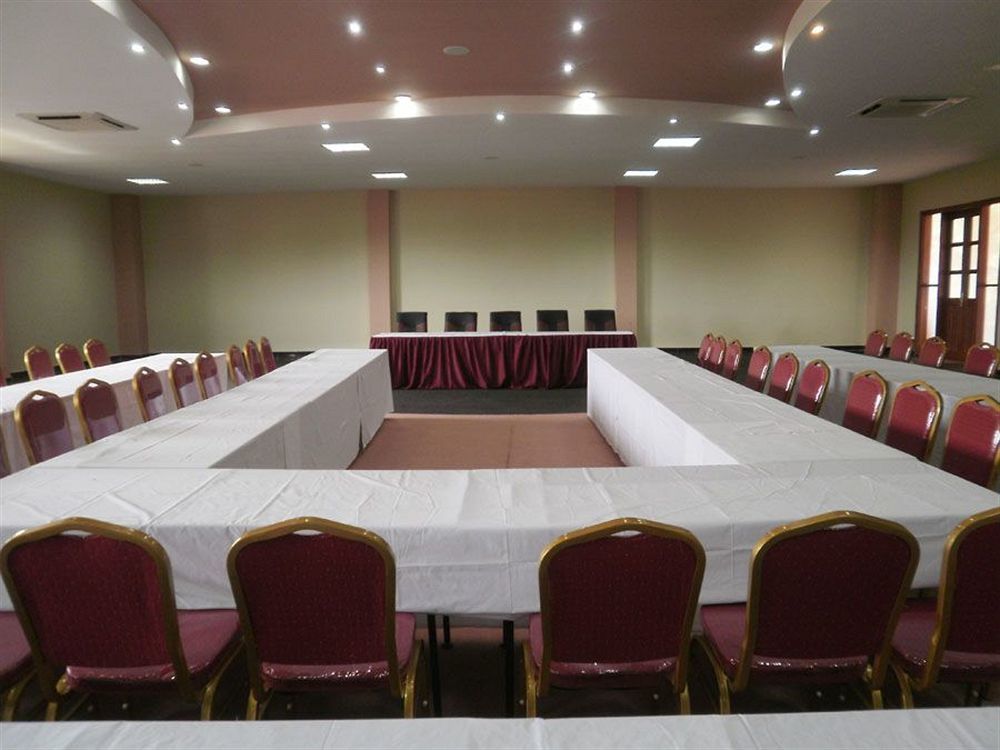 Silver Springs Hotel Kampala Luaran gambar