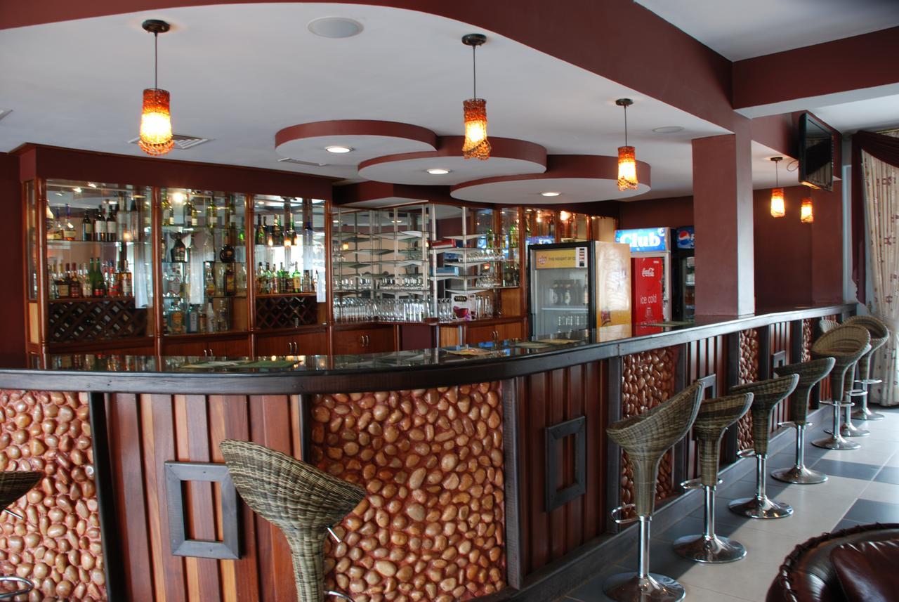 Silver Springs Hotel Kampala Luaran gambar