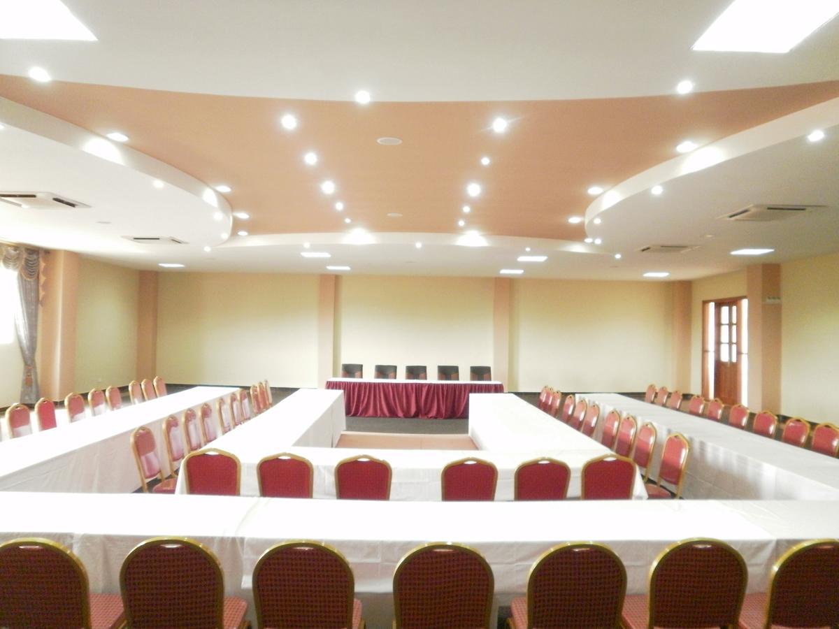 Silver Springs Hotel Kampala Luaran gambar
