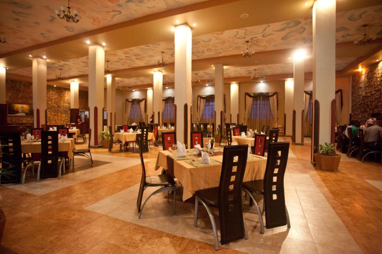 Silver Springs Hotel Kampala Luaran gambar